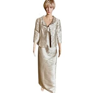 Rickie Freeman ~ Women’s 8 ~ Silk & Wool ~ Silver W/ Sequins ~ 2 Piece Dress